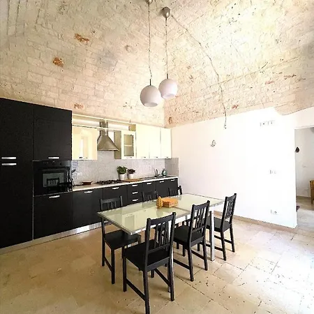 Patruno Holidays House *